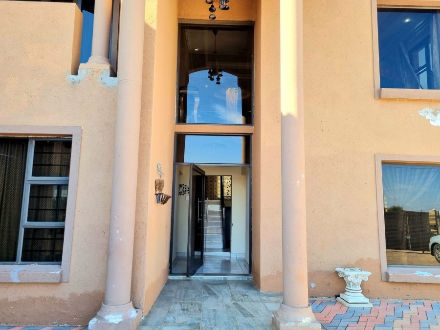 4 Bedroom Property for Sale in Minerva Gardens Northern Cape